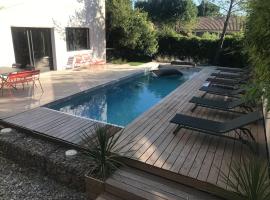 Villa (Loft) à Villetelle, 20 mn des plages, hotell med parkeringsplass i Villetelle