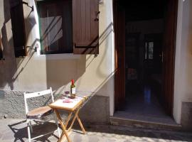 Casa Ferrini, khách sạn gần Cabinovia Monte Capanne, Marciana