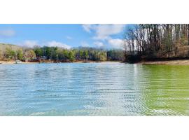 The Point RV, hotel a Townville