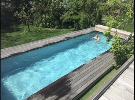 Über den Dächern von Koblenz - Aussichts-Wohnung Naturpark Rheinblick, ruhig, zentrumsnah, Sport-Pool, hotel en Coblenza