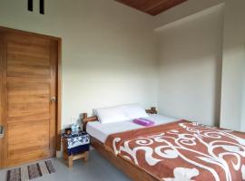 Made Oka Budget Room, hotel in Munduk