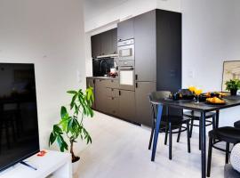 Best location in Tampere! Modern city apartment, 2rooms, kitchen and balcony, hotell i Tammerfors