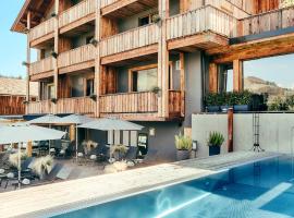 ALMMONTE SENSUM SUITES Boutique Hotel – hotel w mieście Wagrain