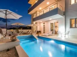 Belo Horizonte, with Pool & Sea View