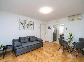Apartman Knego with parking