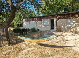 Les 3 cèdres, cabaña o casa de campo en Miramont-de-Guyenne