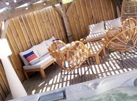 La Maison Tchanquée jusqu'à 12 personnes Jacuzzi privé, hotel v destinaci Gujan-Mestras