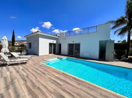 New Heaven in Sea Caves，位于佩亚的酒店