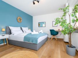 E&K living - design apartment - 2 bedrooms - kitchen - free parking, family hotel in Augsburg