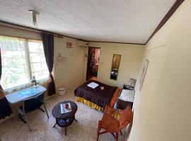 Aruba Backpackers, hotel v mestu Oranjestad