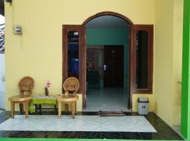 Omah Bogem Homestay Syariah, δωμάτιο σε οικογενειακή κατοικία σε Randugunting