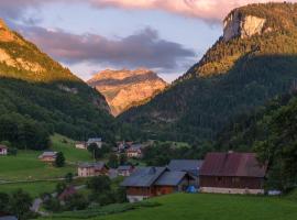 Le Bel appartement de Montagne, hotell i Bellevaux