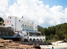 Hostal La Cigüeña, hotel v destinaci Portinatx