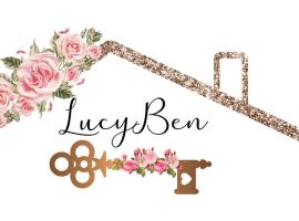 LucyBen GuestHouse, hotel with parking in Cascia