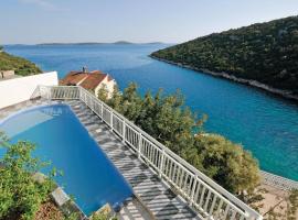 Lovely Home In Vinisce, hotel v Vinišću