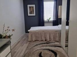 Comfy Cozy Room in beautiful home, sted med privat overnatting i Luleå