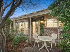 Beautiful Parkview Luxury Four 4 Bedrooms House, puhkemajutus sihtkohas Doncaster East