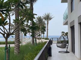 Address beach resort fujairah, rezort v destinaci Ḩaqīl