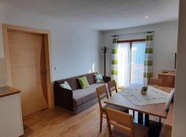Pixnerhof Urlaub auf dem Bauernhof, Hotel in Schenna