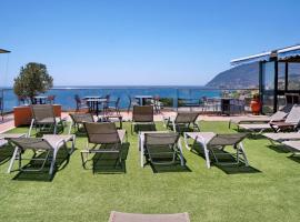 HOTEL VICKY II, hotel v destinácii Plomarion