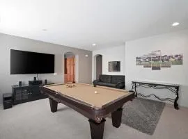 Walking distance to Coachella and Stagecoach with 4 bedrooms