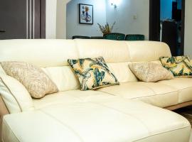 Palm Heights Apartments - Omole Phase 1, Ikeja: Ikeja şehrinde bir otel