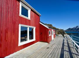 Fishermans Dock Lofoten – hotel z parkingiem w mieście Jerstad