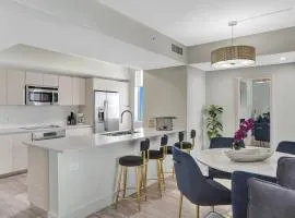 Luxury condo with ocean view 4Bedrooms 3Bathrooms