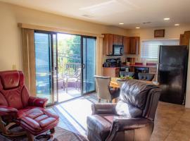 Shaman's Den - Aptly decorated space w/a view, apartment in Sedona