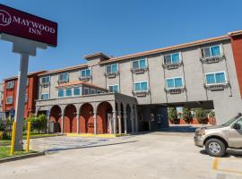 Maywood Inn, hotel v destinaci Maywood