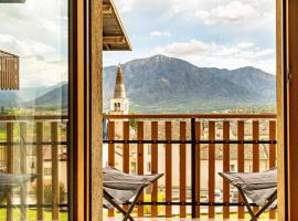2 Camere Panoramico nelle Dolomiti Bellunesi, hotel with parking in Pedavena