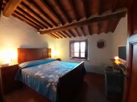 Enchanting Lucienne in the village num01, holiday rental in Gombitelli