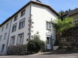 Maison 6-9 pers pour vacances et cure thermale, villa in Le Mont-Dore