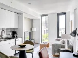 First Hill 1BR w Gym Coworking SEA-452