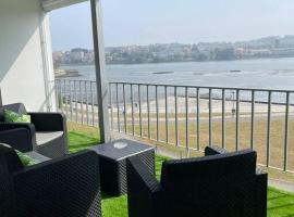 Vibes Coruña-Paz 16 – hotel w mieście Culleredo
