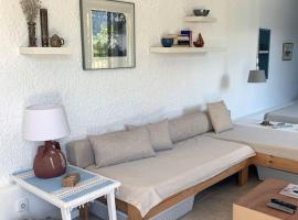 Cosy studio overlooking Porto Germeno gulf, beach rental in Aigosthena