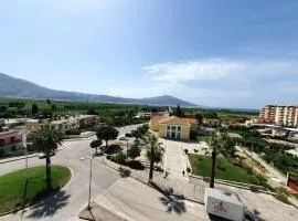 Mountain Meets Sea-Spectacular View in Orikum Apartment