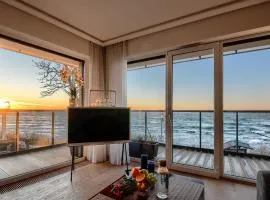 Apartament Szafirowy z BEZPOŚREDNIM WIDOKIEM na morze- Nadmorski Luksus Apartamenty