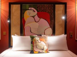 Mom'Art Hotel, place to stay in Paris