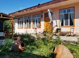 Tatev Guest House, hotel in Tatʼev