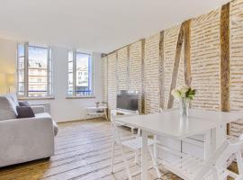 Flat with typical charm and terrace - Bayonne - Welkeys, apartment in Bayonne
