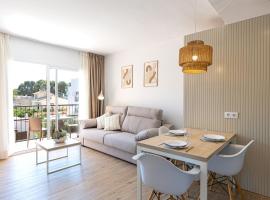 Martinez Apartments: Palmanova'da bir otel