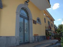 Hotel Scrivano, hotel in zona Etna, Randazzo