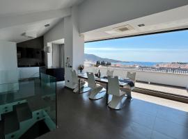 Luxury Laurus Penthouse with awesome sea view, luxury hotel in Primošten