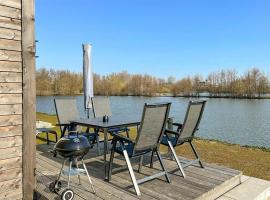 Beautiful Home In Tossens With Lake View, holiday rental in Tossenserdeich