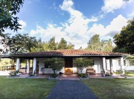 La Maria Casa Campo, hotel v destinácii Paraguarí