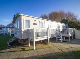 Beautiful Lodge At Manor Park In Hunstanton Ref 23018k