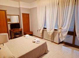 Hotel Roccaporena & Margherita, hotel with parking in Roccaporena