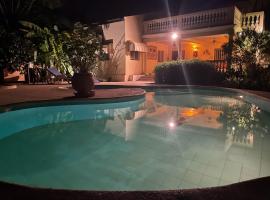 VILLA SOMONE avec piscine privée, à 150 m de la plage