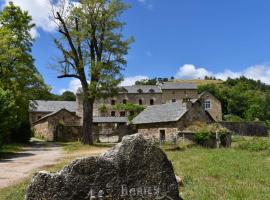 Les Distinguées -Aux Bories de Prévinquières, hotel bajet di Recoules-Prévinquières